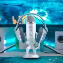 Blue Microphones - Blue Yeti Professional Multi-Pattern USB Condenser Microphone -Epic Pixels 49381e74 c1ef 561f 80e2 21cdcd8fa157